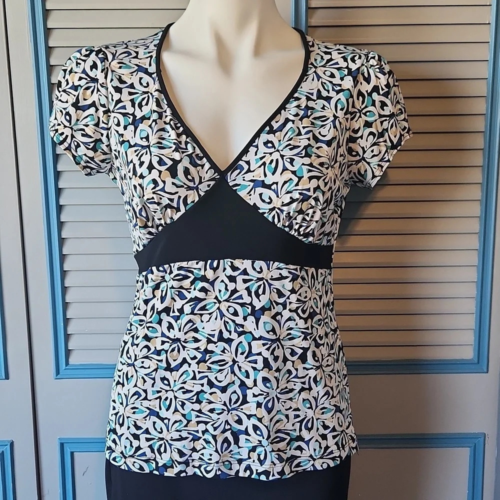 Dress Barn Blue & White Floral Shirt - Picture 2 of 12